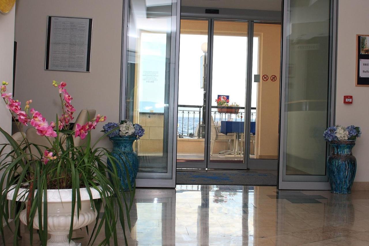 Aparthotel Natalia 포드고라 외부 사진