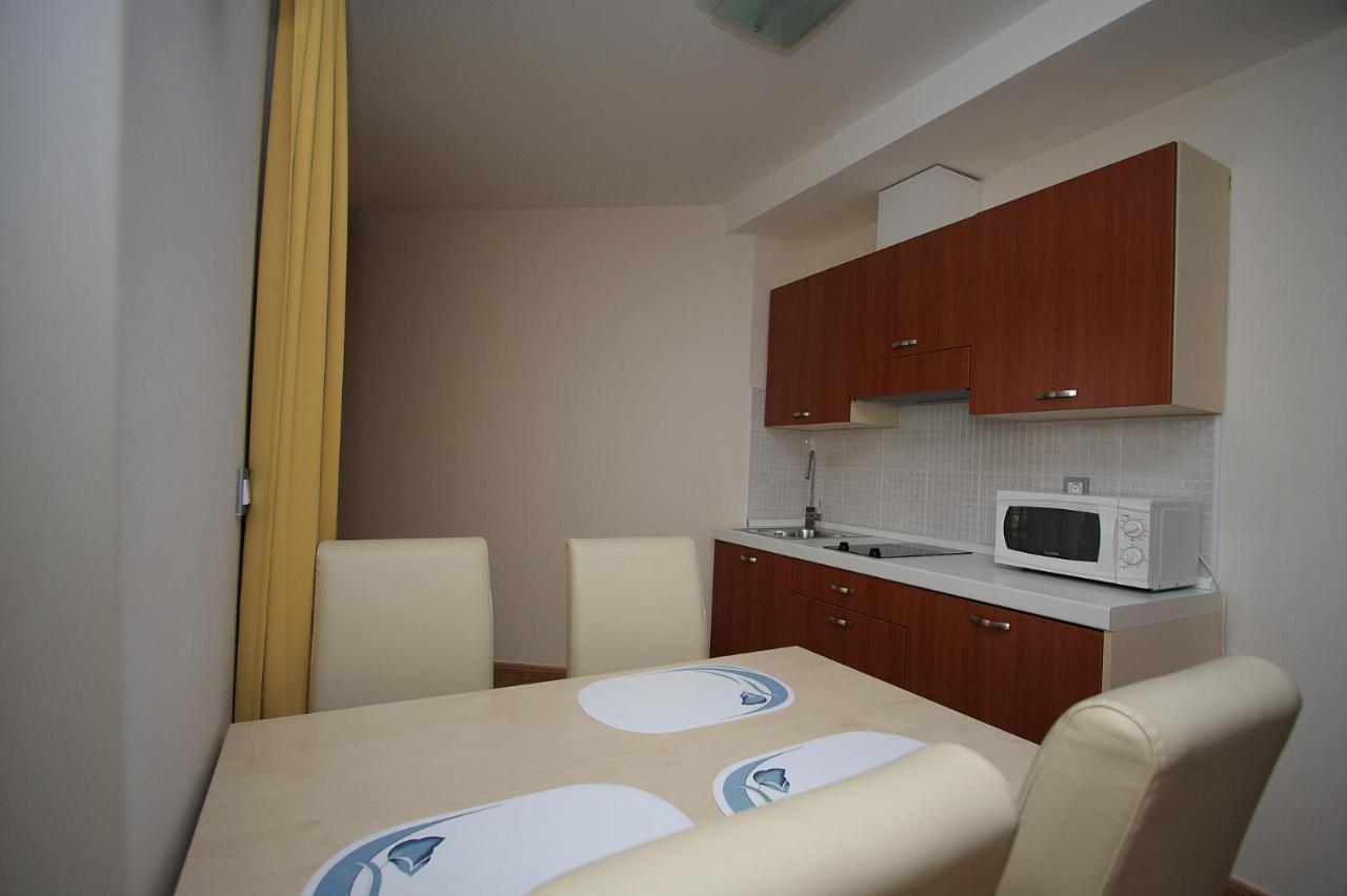 Aparthotel Natalia 포드고라 외부 사진
